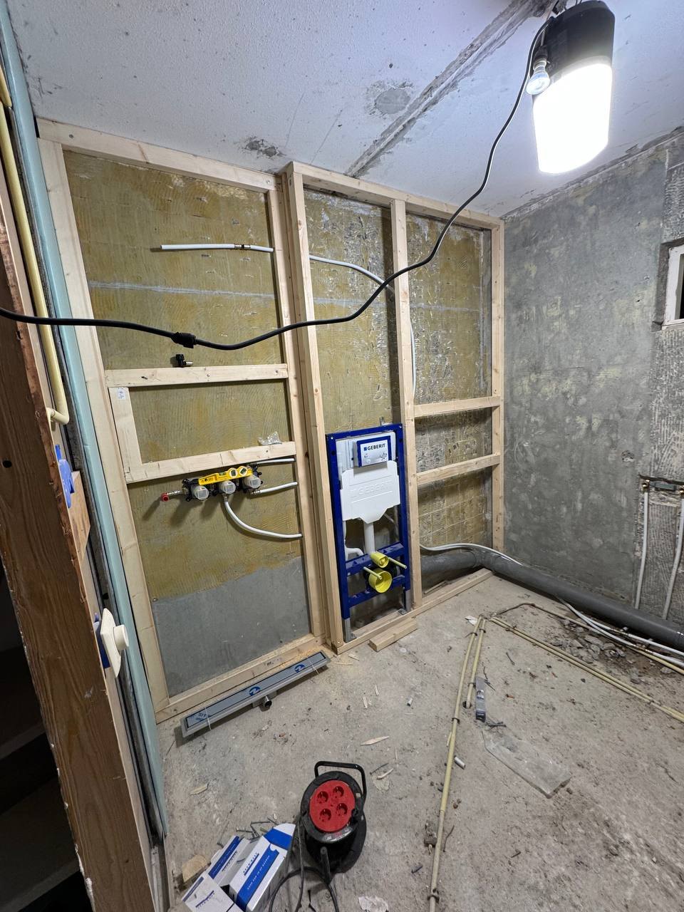 Luxe badkamer met inloopdouche voor renovatie